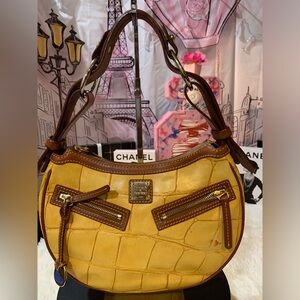 EUC🎀💝🎀
Dooney & Bourke Hobo…Vintage